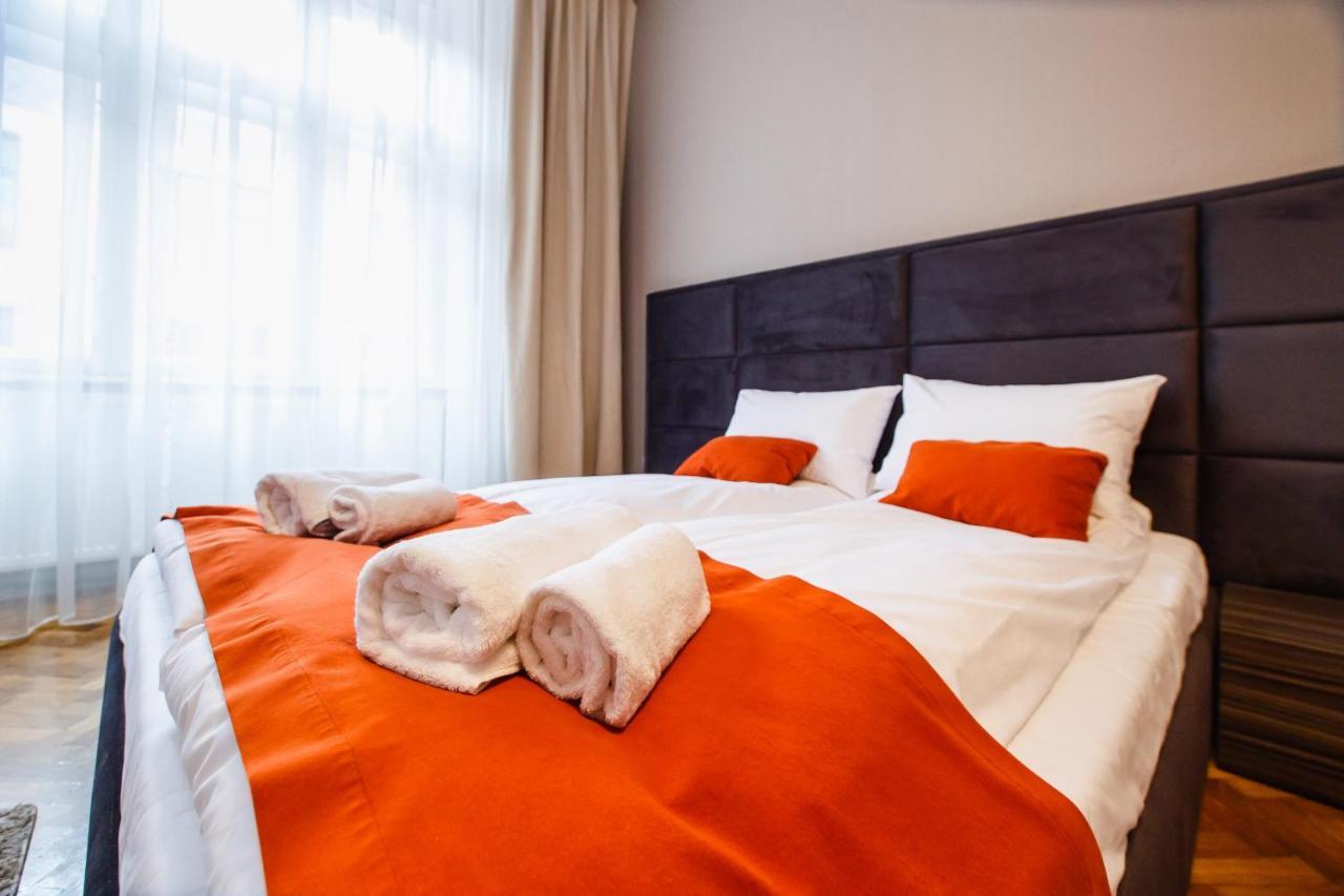 Eat It Cozy Downtown Apartments Oradea Exterior photo
